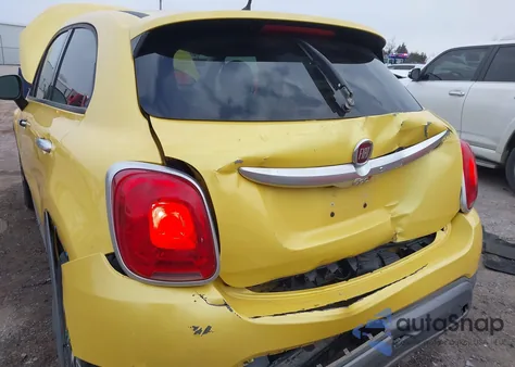 2016 Fiat 500X Trekking z USA, uszkodzony, nr VIN ZFBCFXCT7GP358162